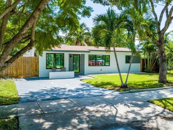 3360 NE 12th Ter , Pompano Beach, FL 33064