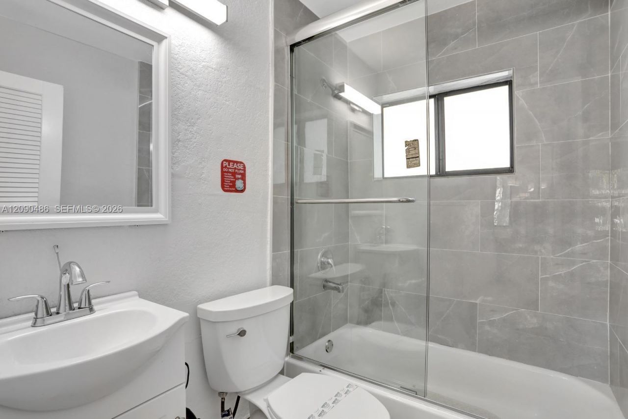 3360 NE 12th Ter , Pompano Beach, FL 33064 Photo