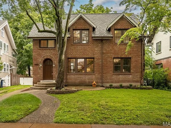 789 Yale Avenue, University City, MO 63130