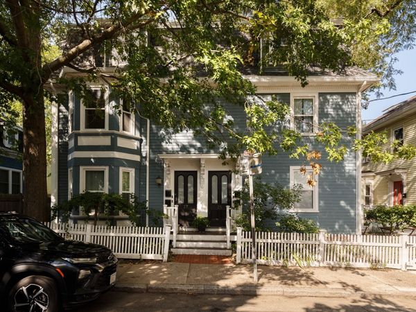 25 Chalk Street, Unit 2, Cambridge, MA 02139