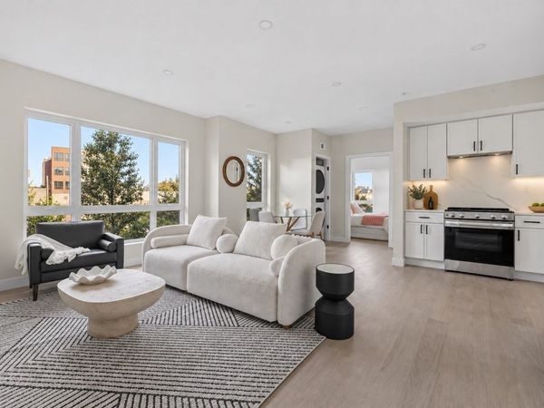 38 Old Colony Ave, Unit 201, Quincy, MA 02170