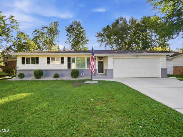 1002 Fort Drive , Bowling Green, OH 43402