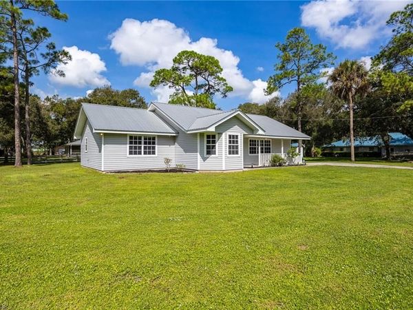 1212 Woods DR , LABELLE, FL 33935