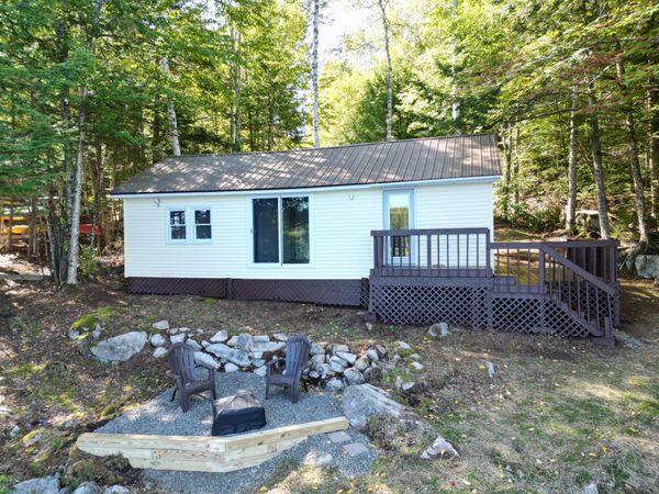 14 Snows Corner , Lincoln, ME 04457