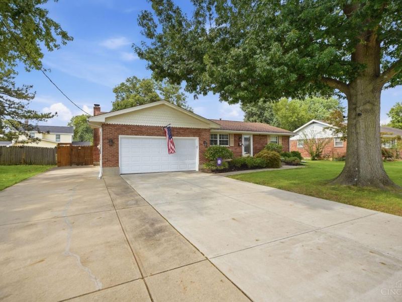 5065 Suwannee Drive, Fairfield, OH 45014 Photo 2