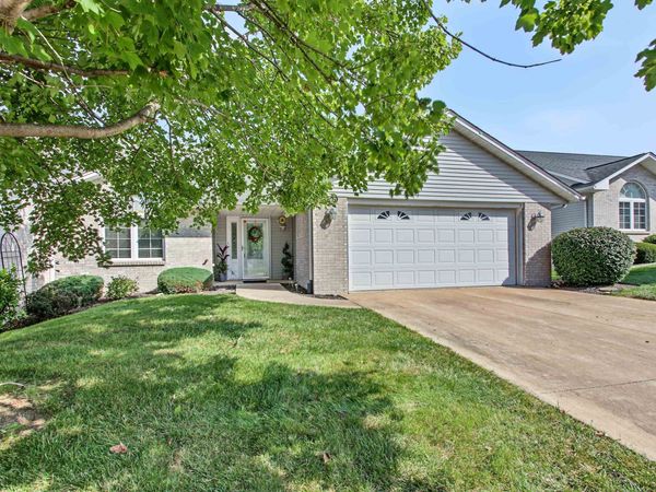 5009 Lake Ridge Drive , Quincy, IL 62305