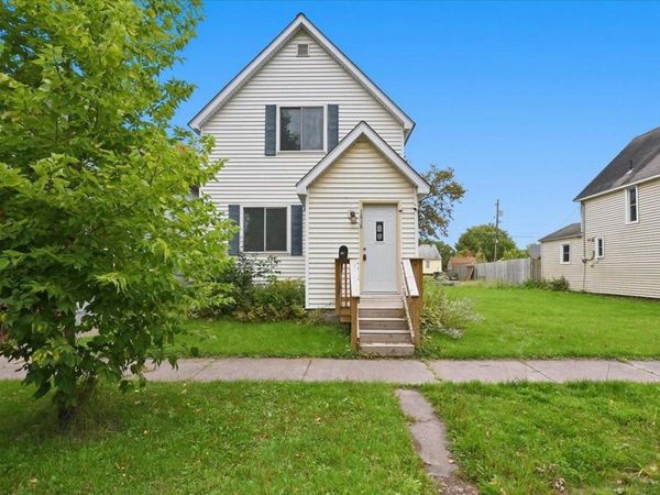 1616 Iowa Avenue , Superior, WI 54880