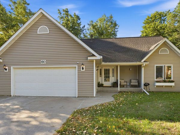 60 Imperial Drive E, West Saint Paul, MN 55118