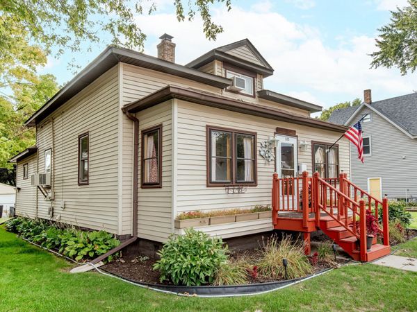 125 3rd Avenue S, South Saint Paul, MN 55075
