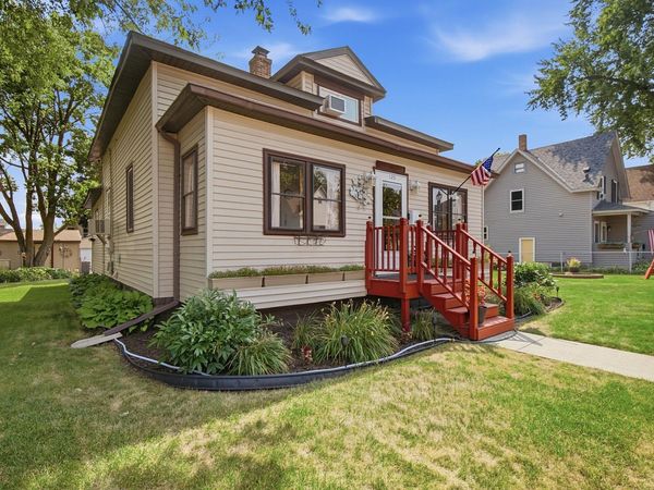 125 3rd Avenue S, South Saint Paul, MN 55075