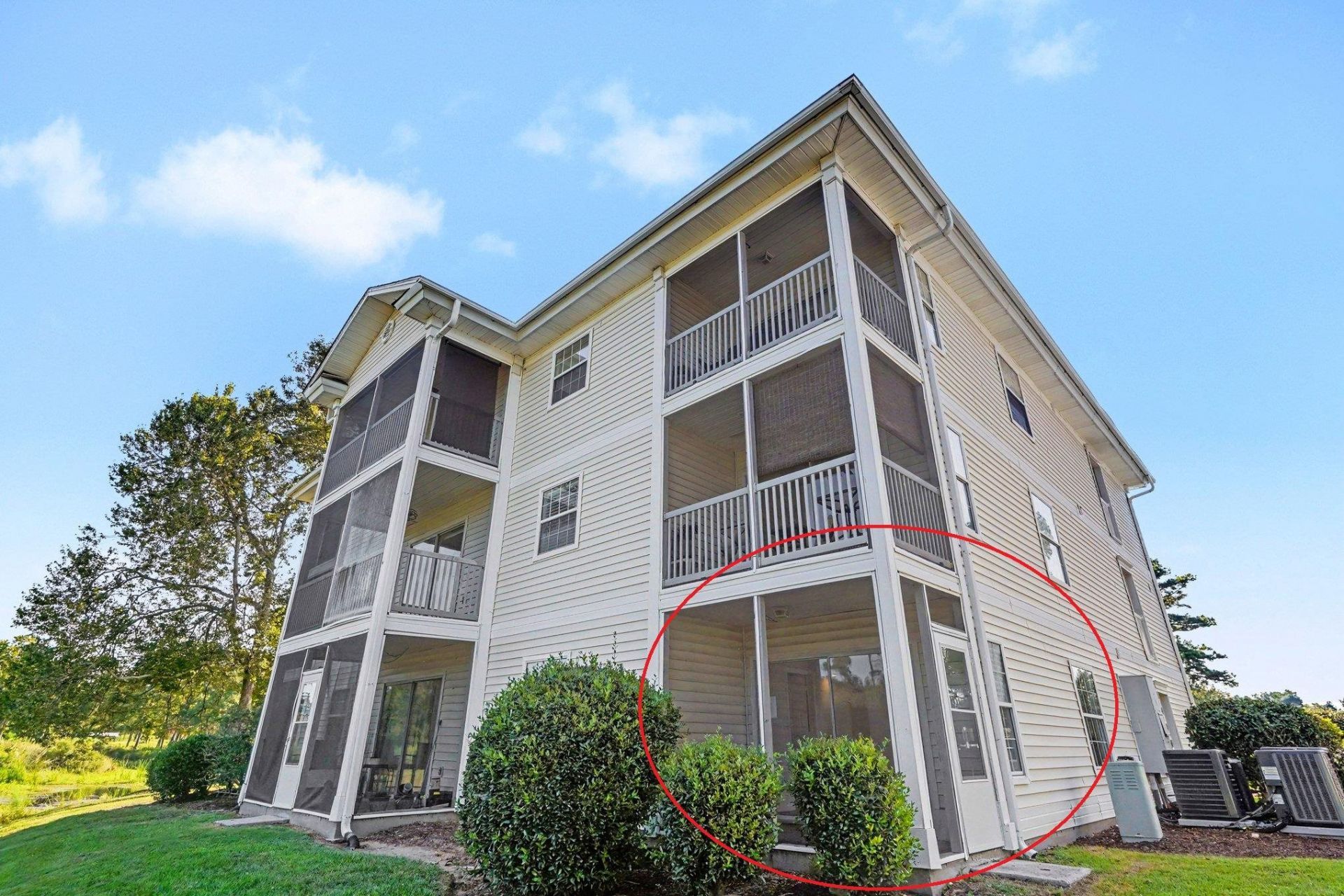 597 Blue River Ct. Photo 16