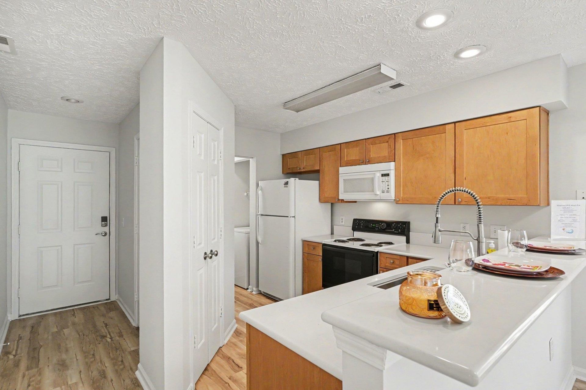 597 Blue River Ct. Photo 5