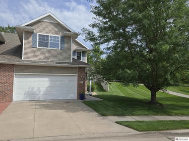 927 Carlton Circle, Lincoln, NE 68512