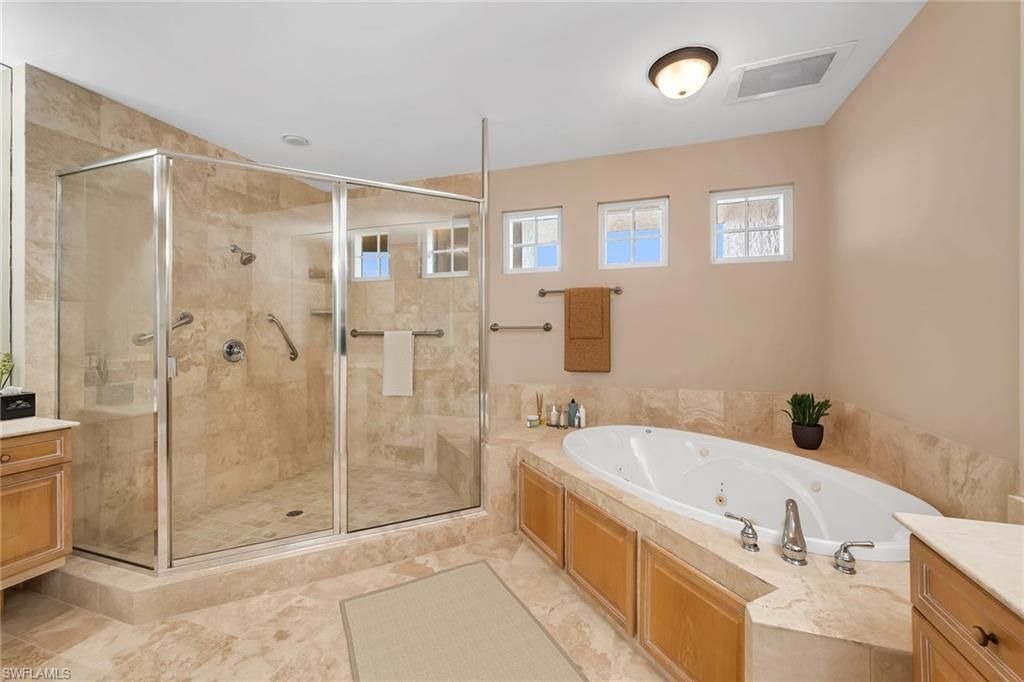 700 La Peninsula Blvd, Unit 603, Naples, FL 34113 Photo