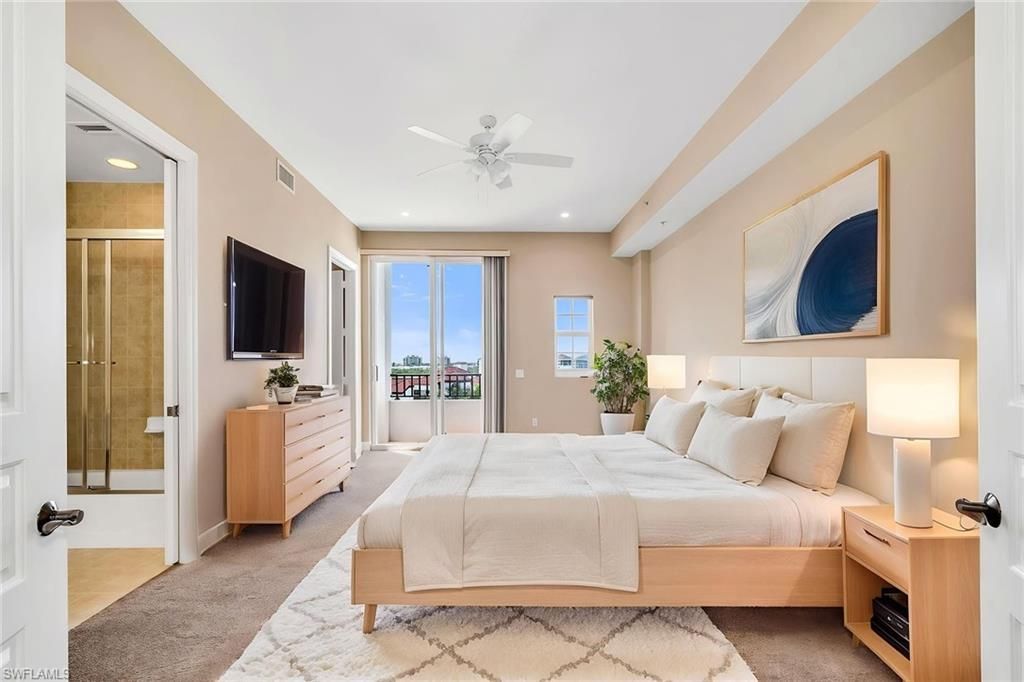 700 La Peninsula Blvd, Unit 603, Naples, FL 34113 Photo