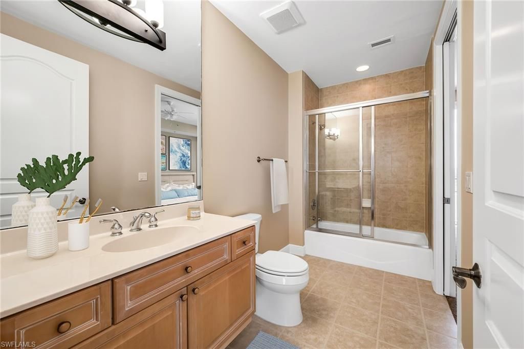700 La Peninsula Blvd, Unit 603, Naples, FL 34113 Photo