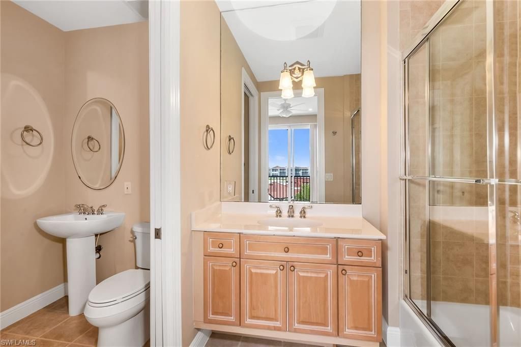700 La Peninsula Blvd, Unit 603, Naples, FL 34113 Photo