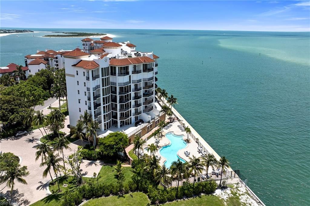 700 La Peninsula Blvd, Unit 603, Naples, FL 34113 Photo