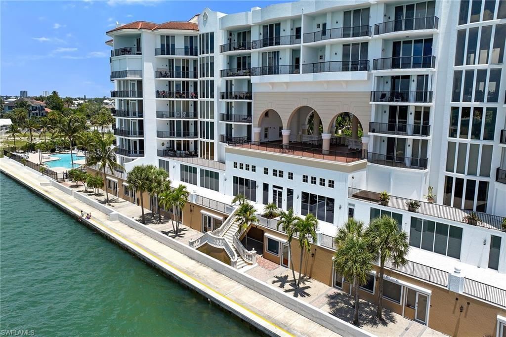 700 La Peninsula Blvd, Unit 603, Naples, FL 34113 Photo