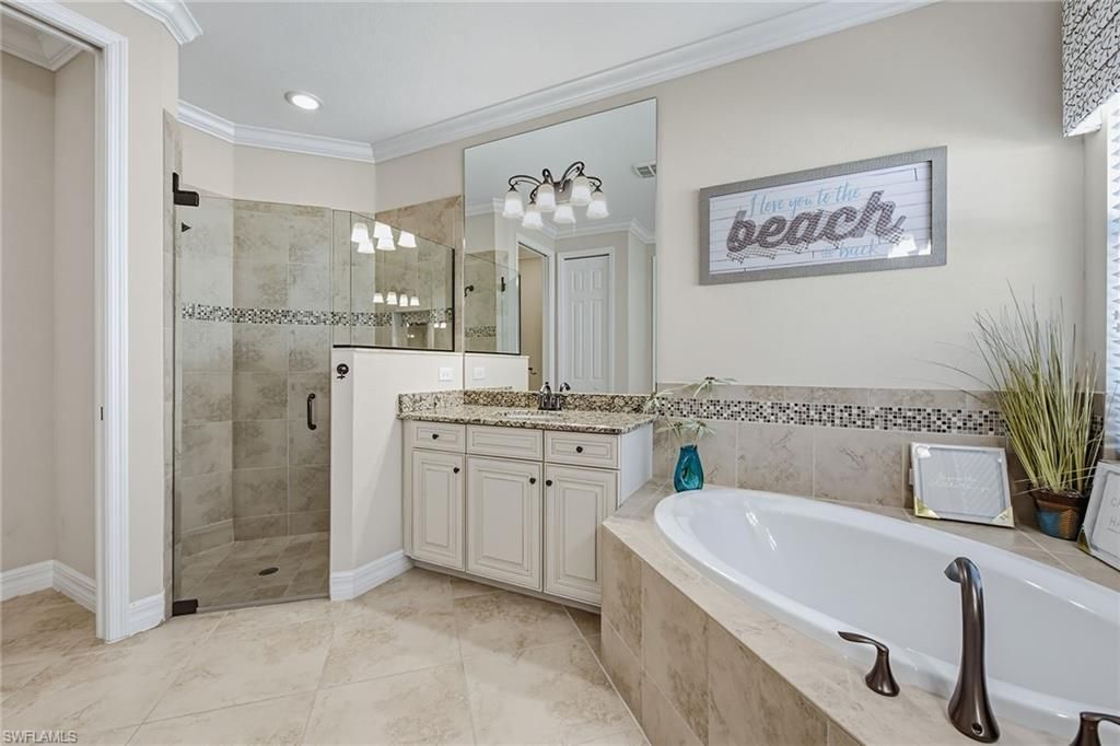2918 Aviamar Cir, Naples, FL 34114 Photo