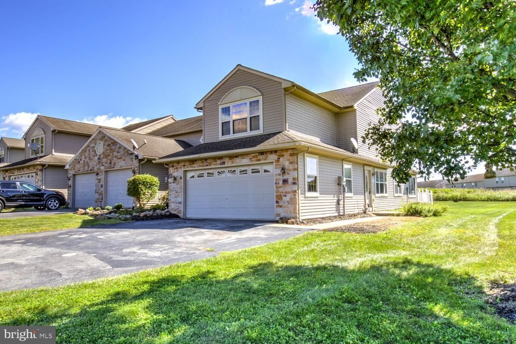 454 ALEXANDRIA COURT , MARIETTA, PA 17547