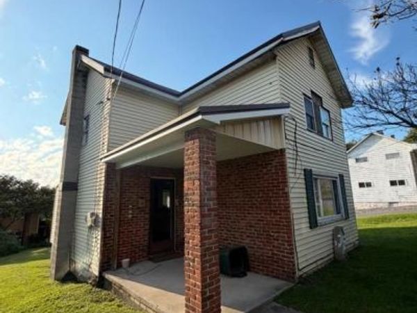 925 MAIN STREET , LILLY, PA 15938