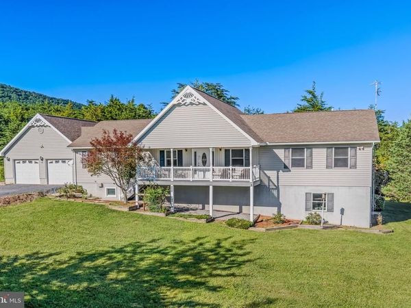 112 MONUMENT DRIVE, PAW PAW, WV 25434