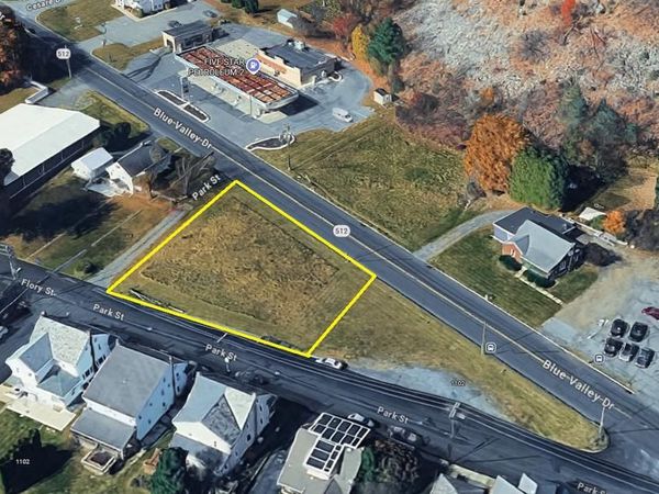1100 BLUE VALLEY DRIVE , PEN ARGYL, PA 18072