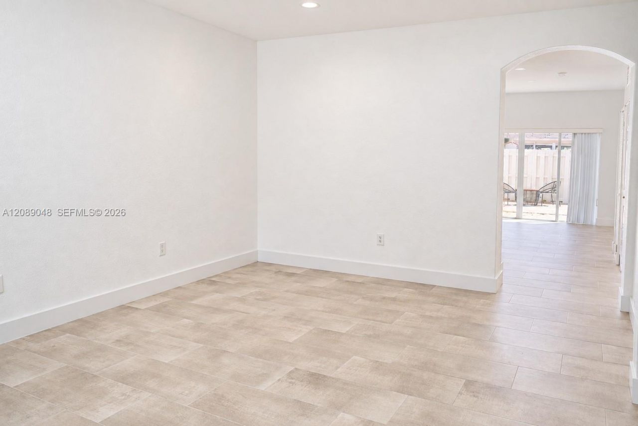 18133 SW 109th Path, Unit None, Miami, FL 33157 Photo