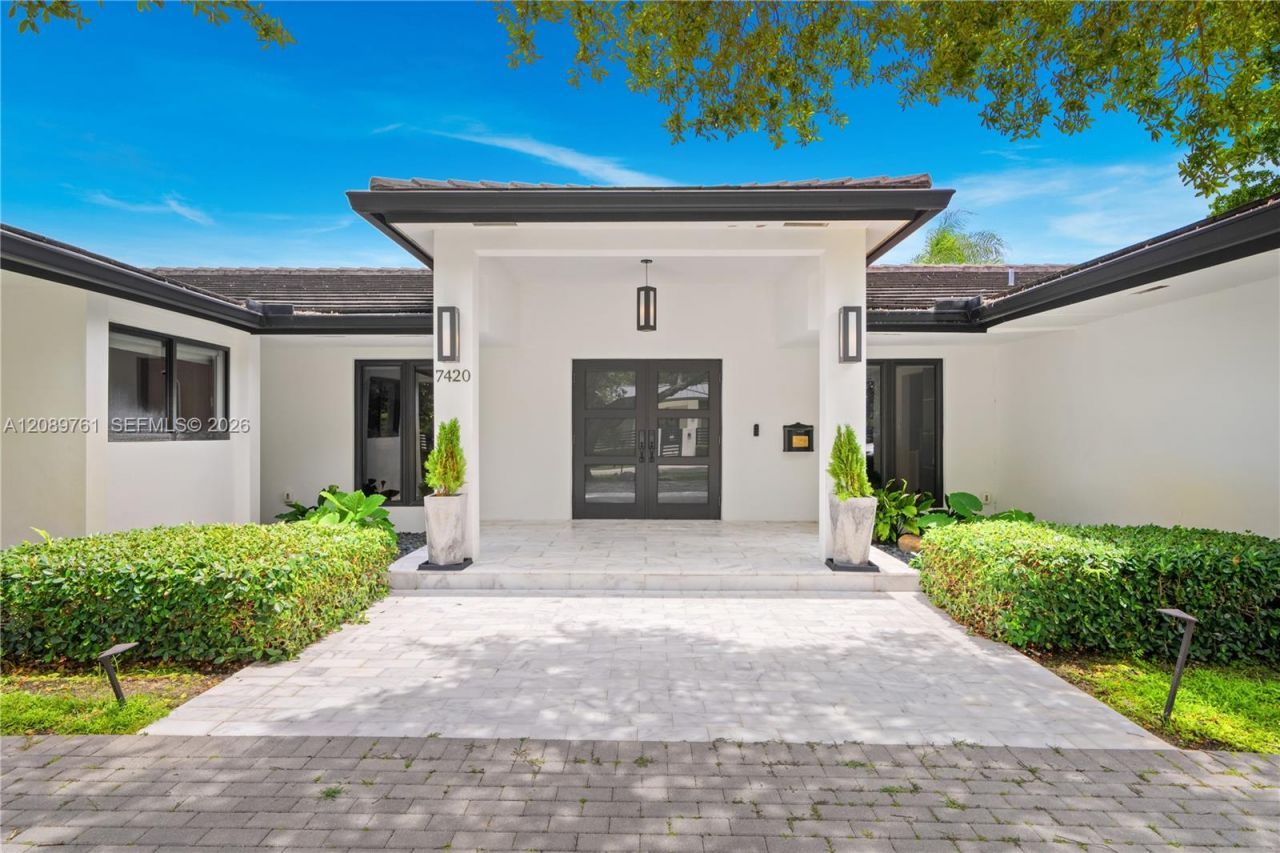 7420 SW 109th Ter, Pinecrest, FL 33156 Photo