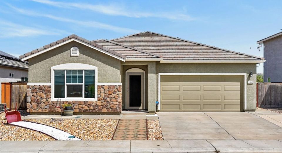 1512 Baywood Greens Dr, Ione, CA 95640 Photo