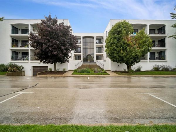 Unit 2B, Highwood, IL 60040