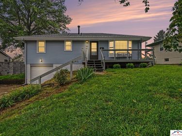 203 E 7th Street, Papillion, NE 68046