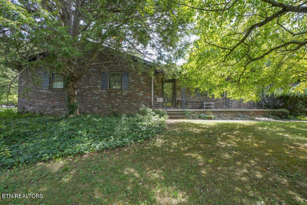 853 W Cunningham St, Alcoa, TN 37701 Main Photo