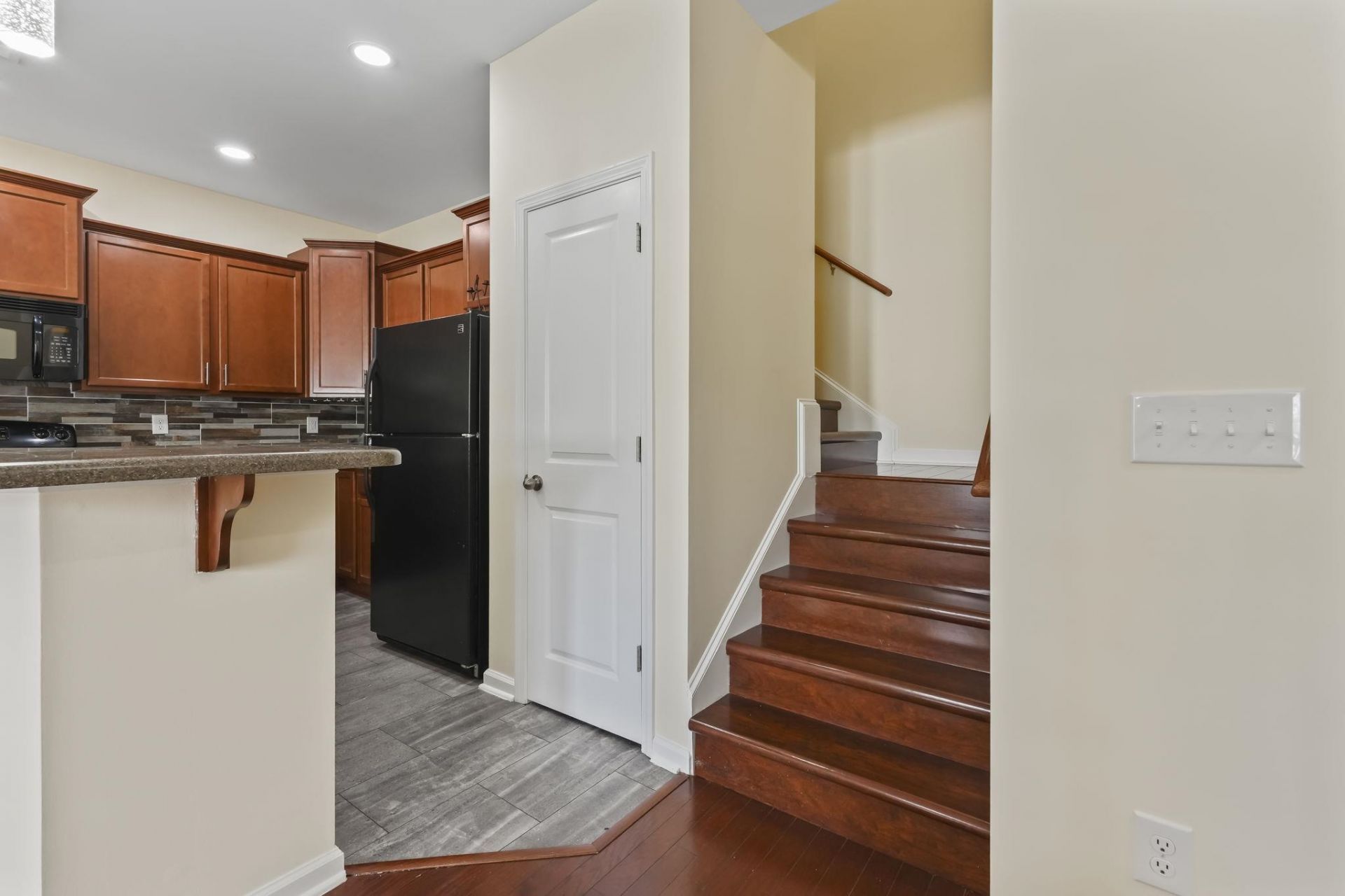 656 Pistoia Ln. Photo 12