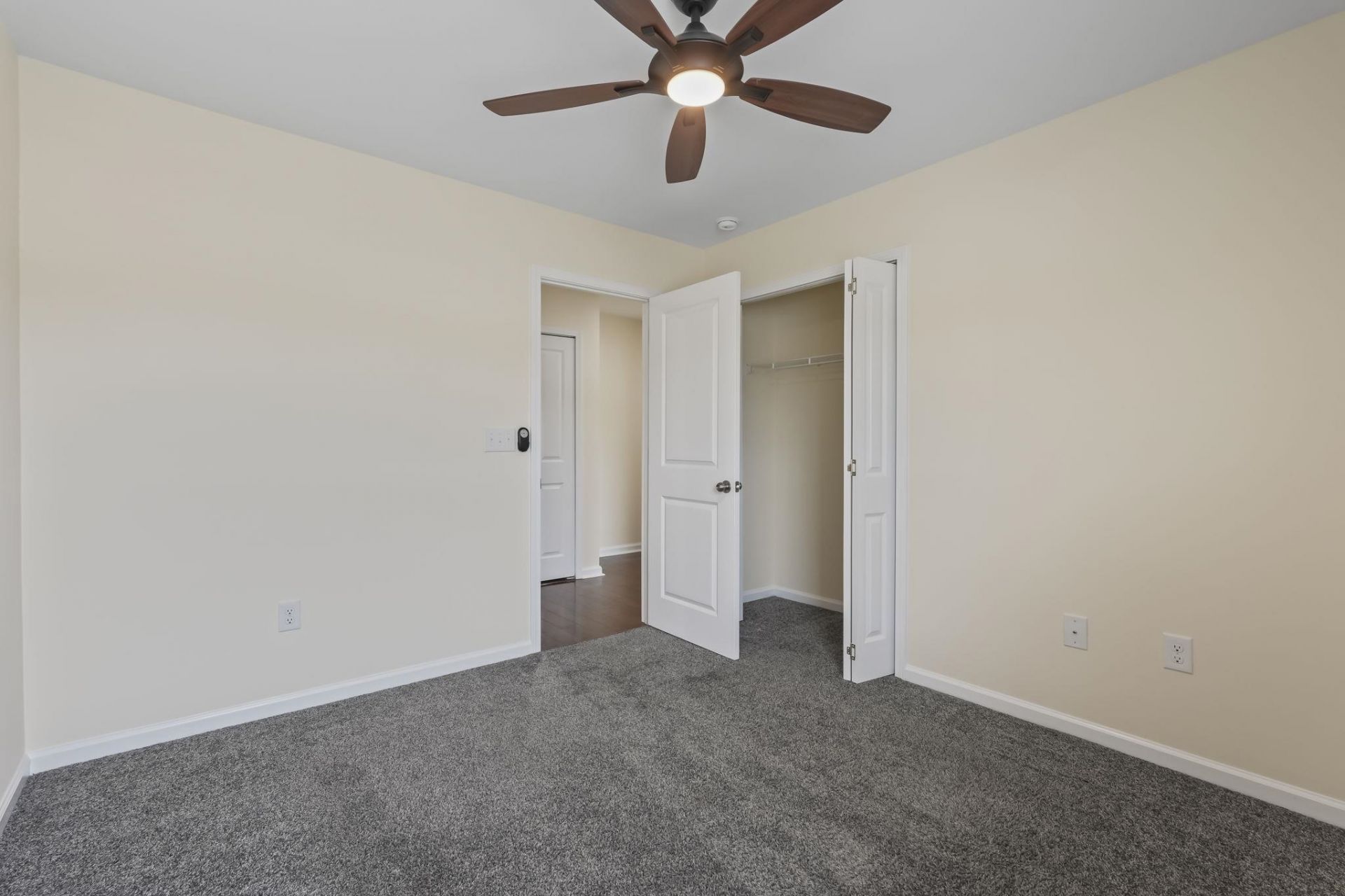 656 Pistoia Ln. Photo 23