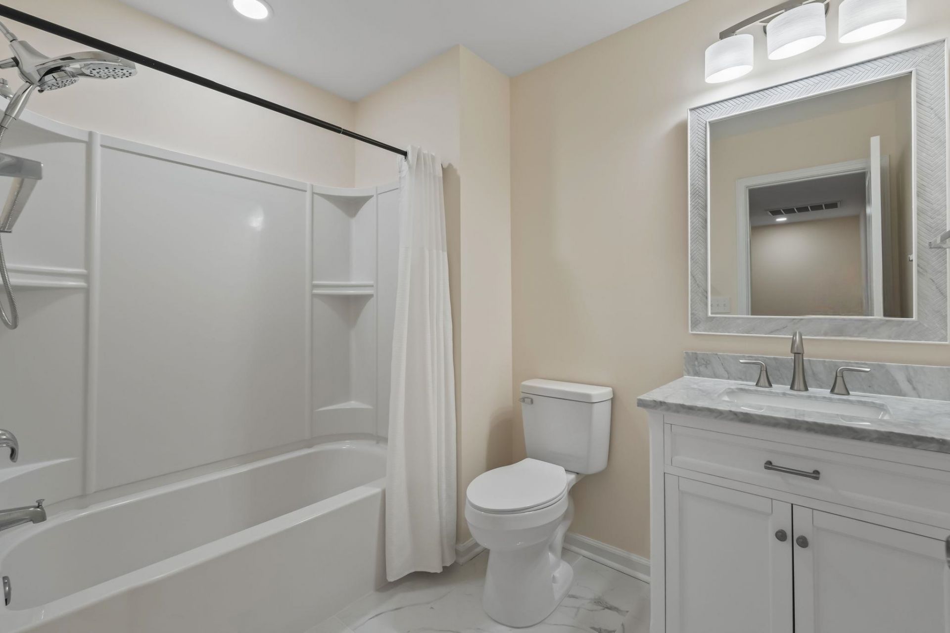 656 Pistoia Ln. Photo 24
