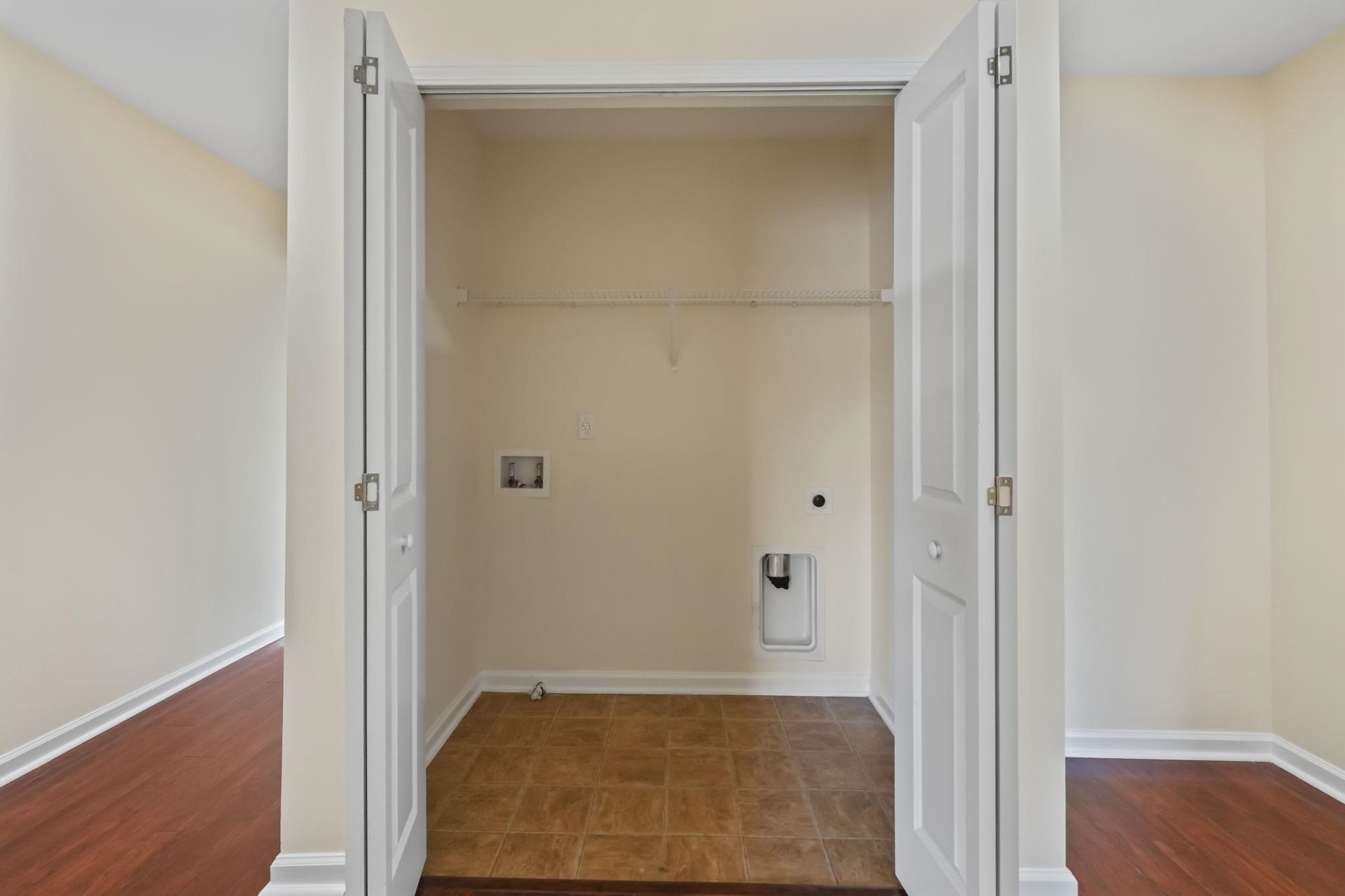 656 Pistoia Ln. Photo 28