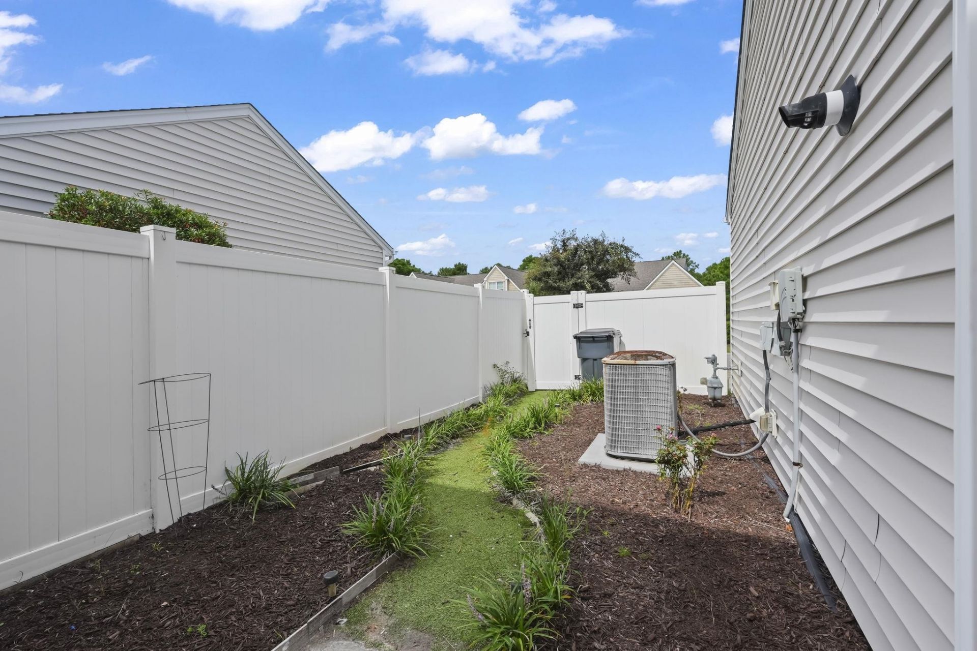 656 Pistoia Ln. Photo 39