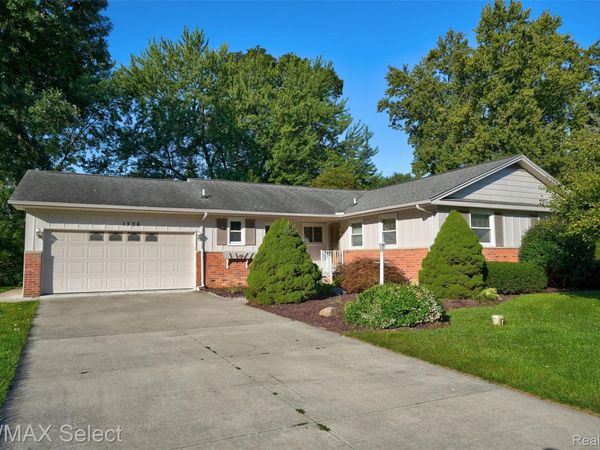1336 Hidden Oaks Court, Flint Township, Mi 48507