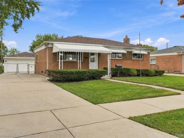30144 Roan Drive, Warren, Mi 48093