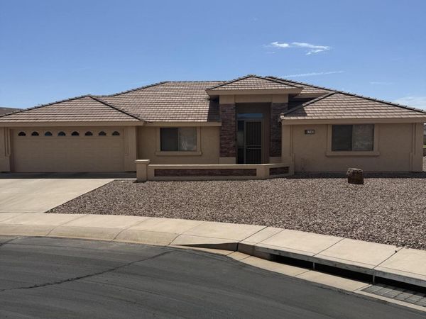 2740 S Yellow Wood Circle, Mesa, AZ 85209