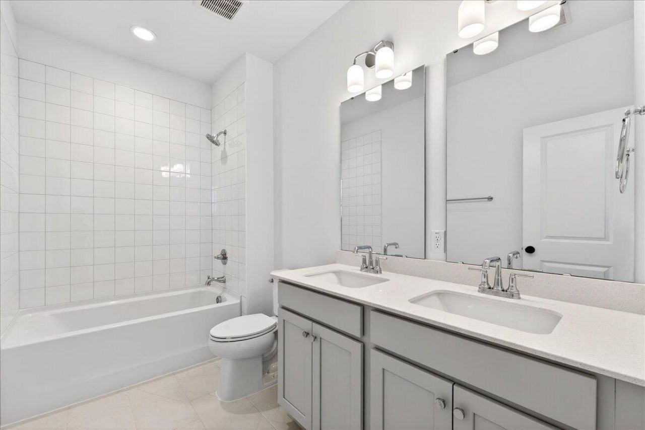 201 Clearpath Drive Photo 29