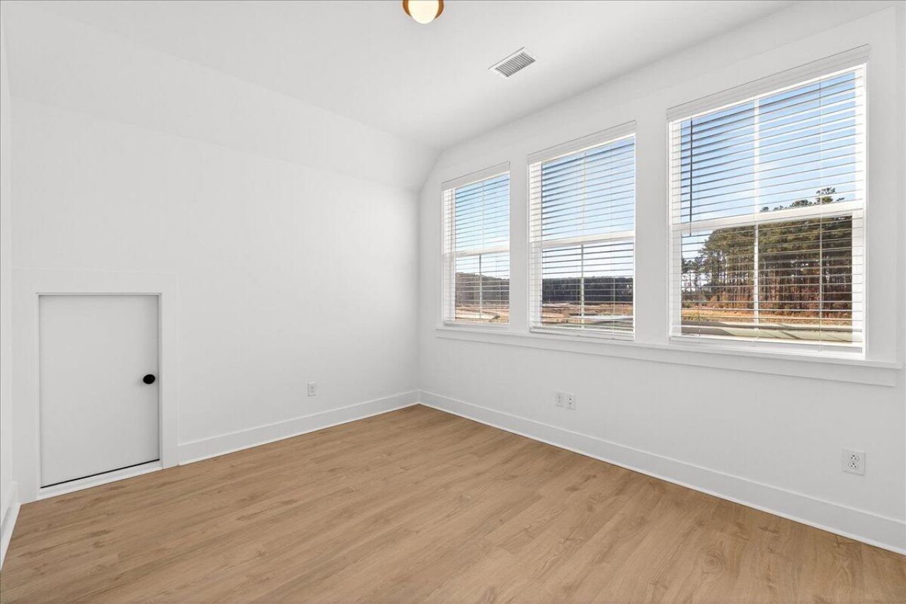 201 Clearpath Drive Photo 30