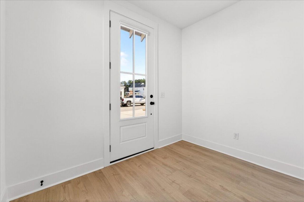 201 Clearpath Drive Photo 5