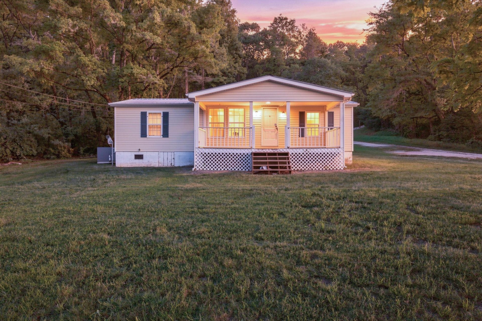 7421 Harper Road, Hixson, TN 37343 Main Photo