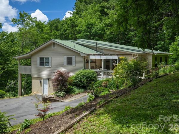 665 Will Robbins Lane, Newland, NC 28657