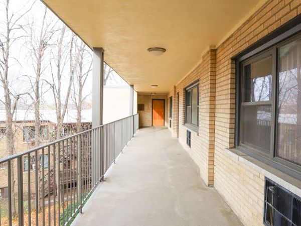 2550 W Catalpa Avenue, Unit C4, Chicago, IL 60625