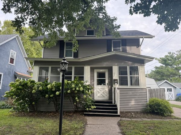 2517 Arlington Avenue , Davenport, IA 52803