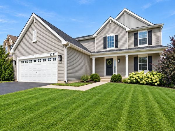 1731 Wentworth Drive , Volo, IL 60020